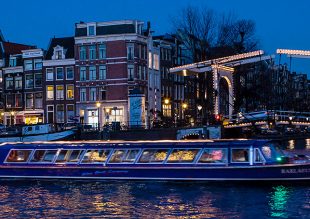 boat tour canal amsterdam